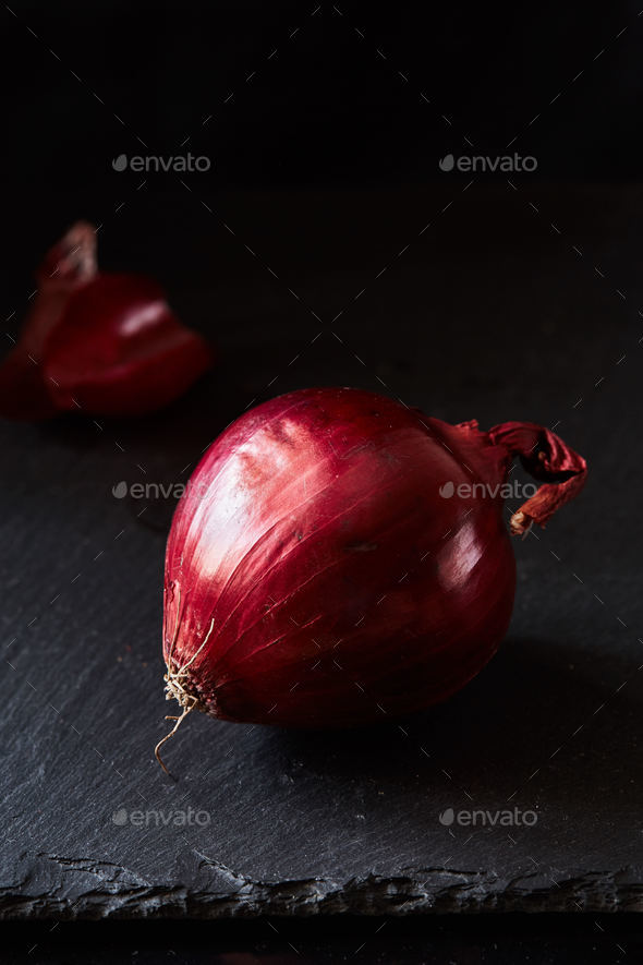 Red spanish onion with peel Stock Photo by lenina11only | PhotoDune