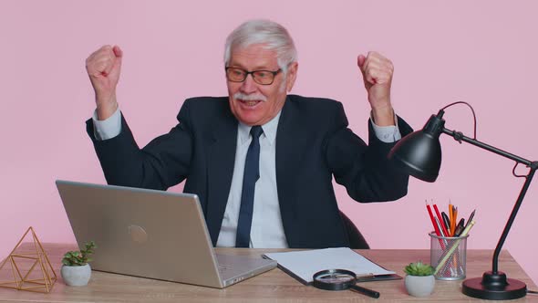 Excited Amazed Senior Businessman Looking Shocked Surprised Wow Showing Hands Brain Explosion Head alt