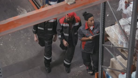 Working At Warehouse alt