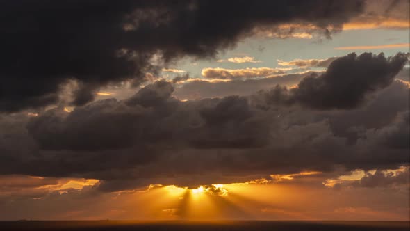 Gorgeous Colorful Timelapse Sunset at the Sea