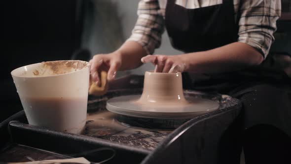 Woman Potter Working with Clay Female Business Handmade Craft Pot for Sale Home Worksjop During alt