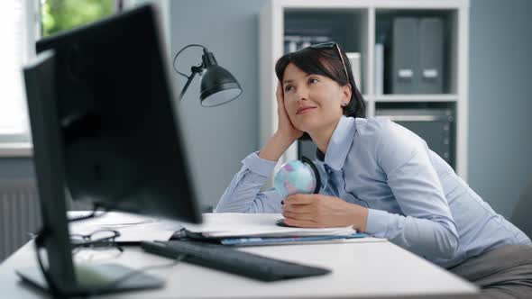 Woman Dreaming About Vacation alt