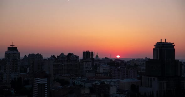 Dawn of the city of Kiev alt