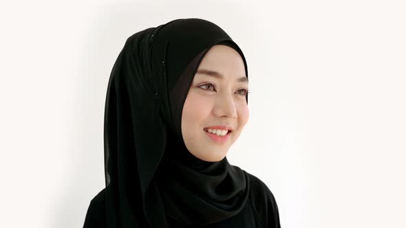 Portrait of a Young Asian Muslim Woman 08 alt