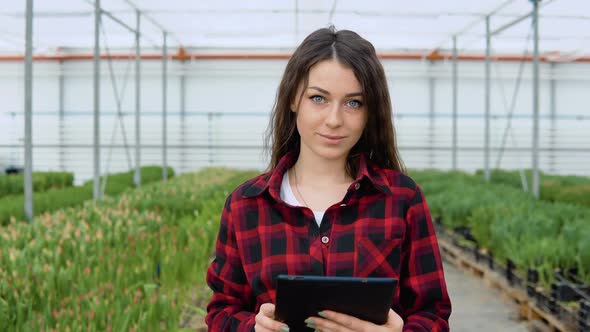 Electronic Technologies in the Work of a Florist and Growing Ornamental Plants alt