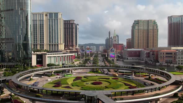 Rotunda Do Istmo Pedestrian Bridge in China Macau Timelapse alt