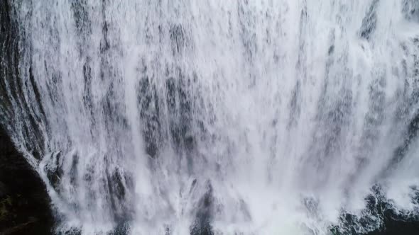 Thorufoss Waterfall in Iceland alt