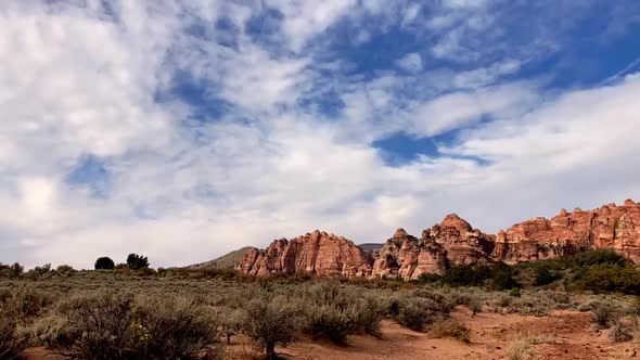 Time lapse of Southern Utah Desert Scene in summer. alt