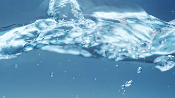 Water (4K) alt