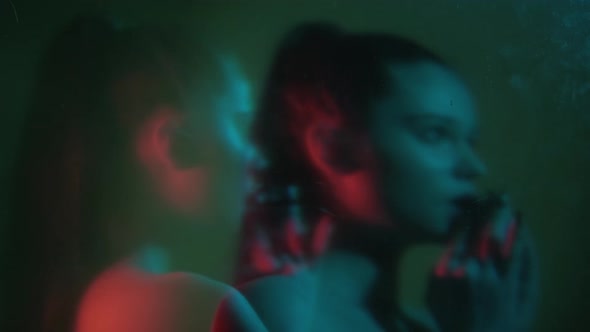 Bipolar Disorder Mental Stress Woman Screaming alt