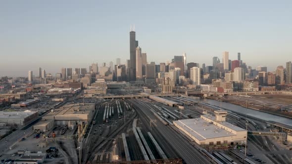 Flying into Chicago - Aerial View alt