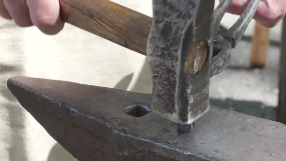 Smith Works As A Hammer alt