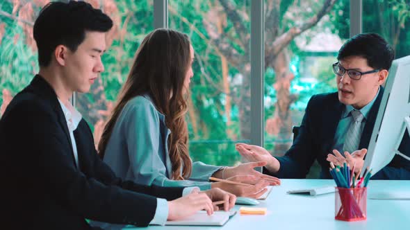 Angry Business Person Dispute Work Problem in Group Meeting alt