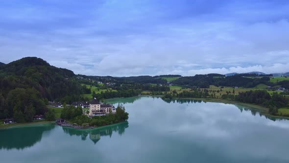 Amazing View of Lake Fuschl in Austria alt