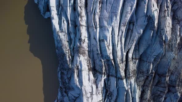 Svnafellsjkull Glacier in Iceland alt