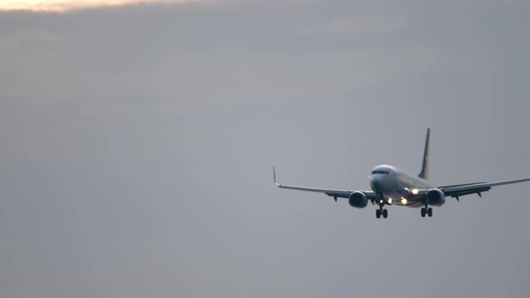 Jet Plane Landing Long Shot alt