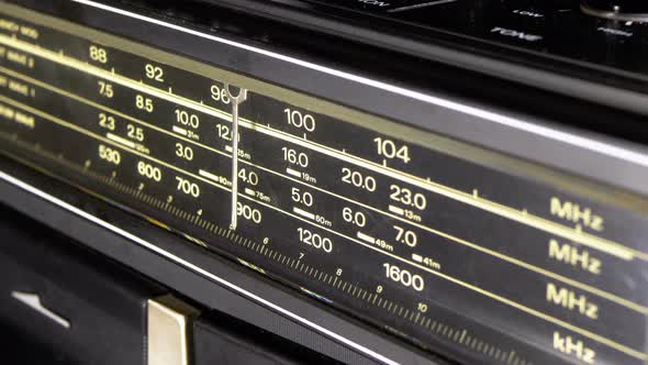 Tuning Analog Radio Dial Frequency on Scale of the Vintage Receiver alt