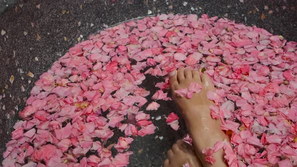 Flower Bath with Female Feet alt