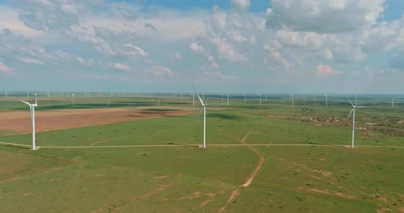 Wind Turbine Power Farm in Texas USA with Rows of Many Windmill Renewable Energy alt