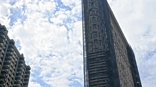 Flatiron Building In New York City alt