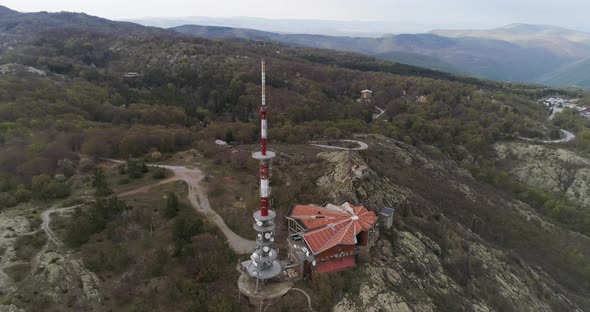 Broadcasting tower reveal the mountains