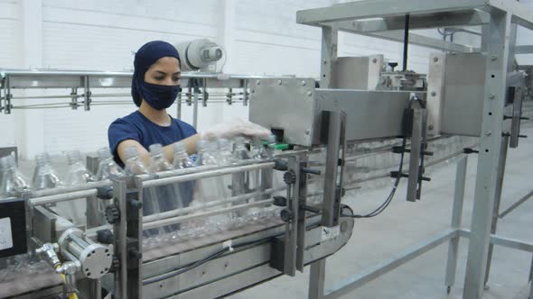 Bottle Making Machine 2 alt