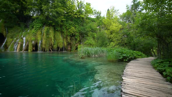 Waterfall in Plitvice Lakes, Croatia. alt