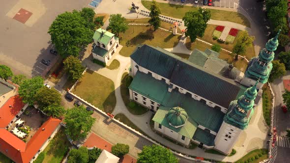 Top aerial panoramic view of Lowicz old town historical city centre with Rynek Market Square, Old To alt