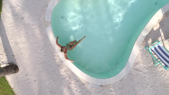 Aerial view of bungalows in a luxury resort, Gili Trawangan island, Indonesia. alt