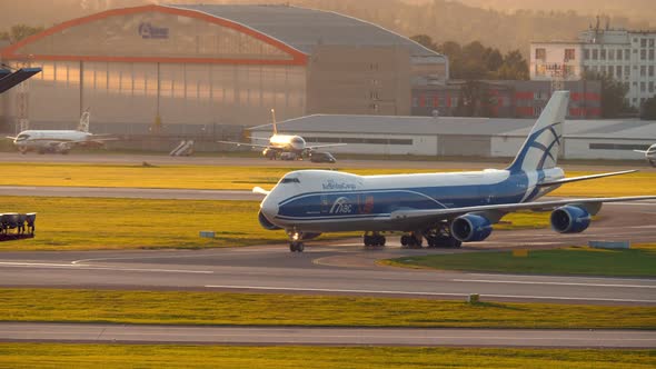 Cargo Boeing 747 taxiing at Sheremetyevo Airport, Moscow alt