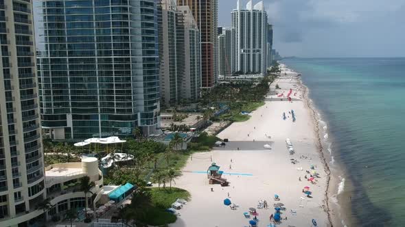 Aerial flying along Hotels with Beaches in Miami alt