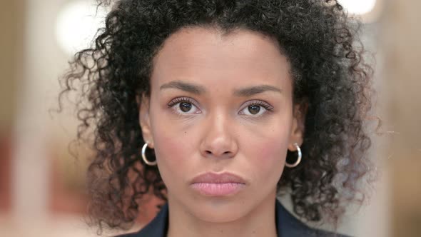 Close Up of Young African Businesswoman alt