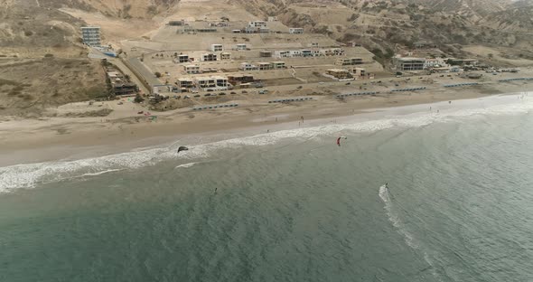 Kitesurf sport in Santa Marianita Beach in Manta Ecuador alt