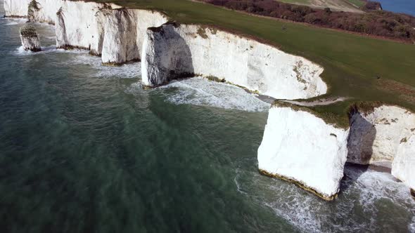 Old Harry Rocks tilt pan reveal alt