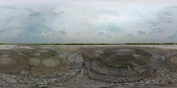 Mud Volcano Bledug Kuwu, Indonesia alt