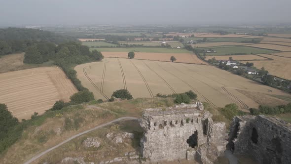 Farmland Revealed Rock Of Dunamase At Lush Vegetation Hilltop In Dunamaise, Ireland. - Aerial Overhe alt
