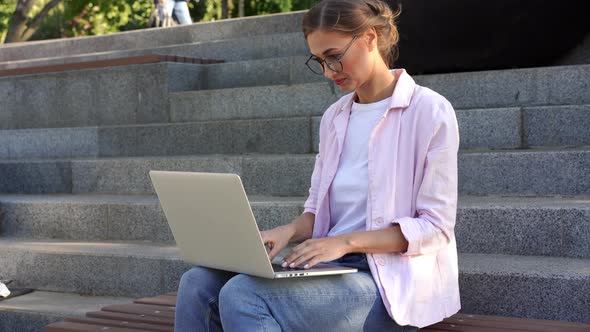 Businesswoman Sitting Stairs Summer Park Using Laptop Business Person Working Remote. Outdoor alt