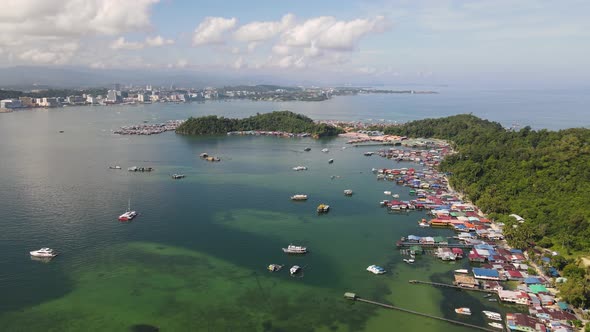 The Gaya Island of Kota Kinabalu Sabah alt