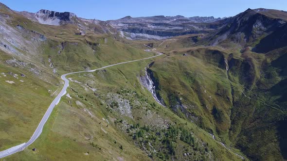 Scenery of the Grossglockner High Alpine Road in Austria alt