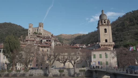 Medieval Castle in Dolceacqua alt