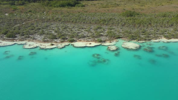 Los Rapidos Lagoon in Bacalar Mexico alt