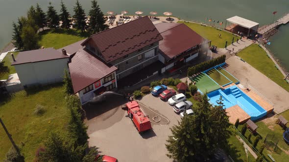 Aerial view of firefighters in Colibita alt