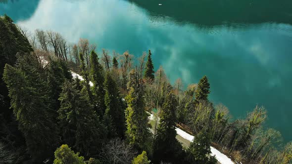 Beautiful Alpine Lake Ritsa Between the Mountains alt