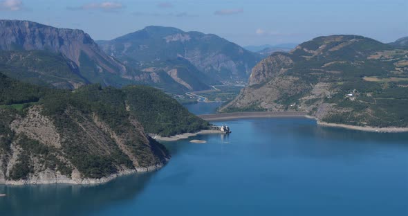 Lake Serre-Ponçon, Hautes-Alpes, France alt