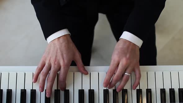 Piano Hands Pianist Playing Music