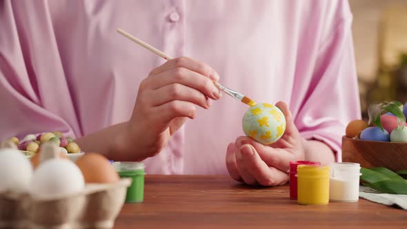 Happy Easter Holiday alt