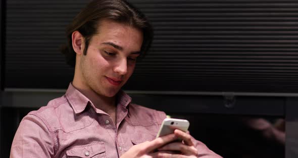 Young Men Smartphone alt