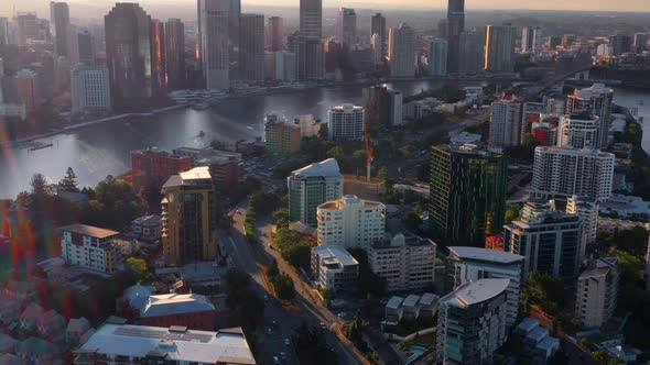 Sunlight Through Kangaroo Point Suburbs At Lambert Street In Brisbane City, Queensland, Australia. A alt