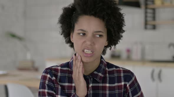 Portrait of African American Woman Having Toothache alt