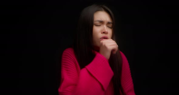 Runny Nose Fever and Cough in a Young Woman alt